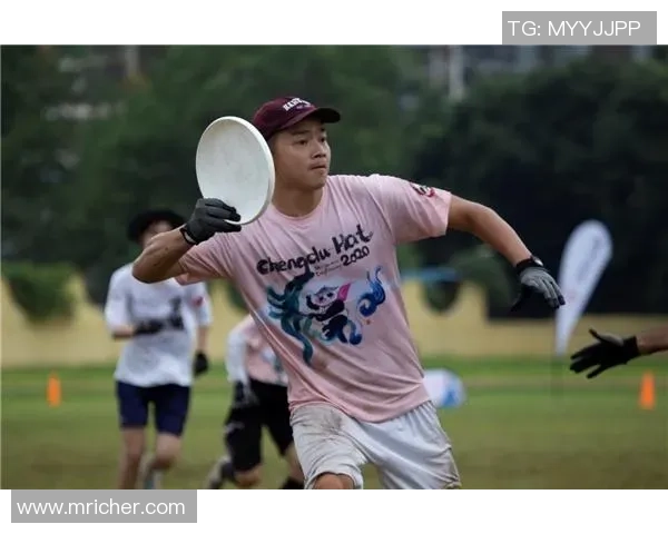 深圳飞盘队的包夹革新探索与战术演变全景分析